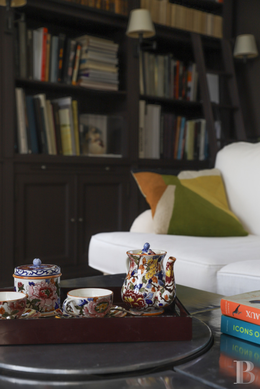 Dans le Perche, au nord-est de Bellême, une maison des 18e et 19e siècle au milieu de grands arbres  - photo  n°13